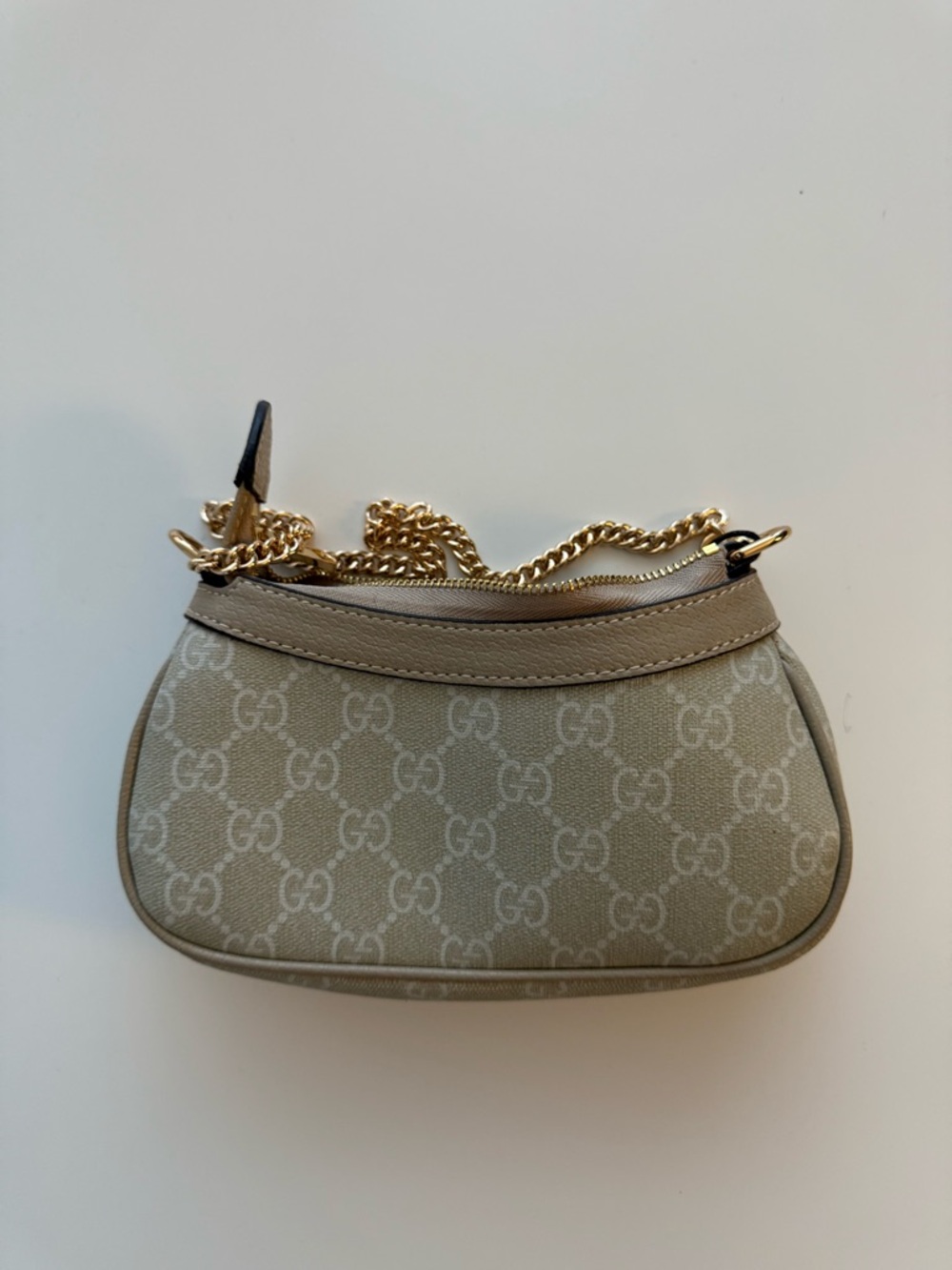 Gucci Beige GG Canvas Shoulder Bag with Gold Chain - Picture 2 of 3